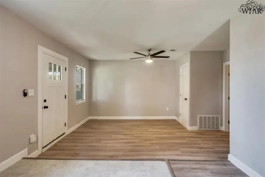 1635 LONGVIEW STREET, Wichita Falls, TX 76306 - Image #3