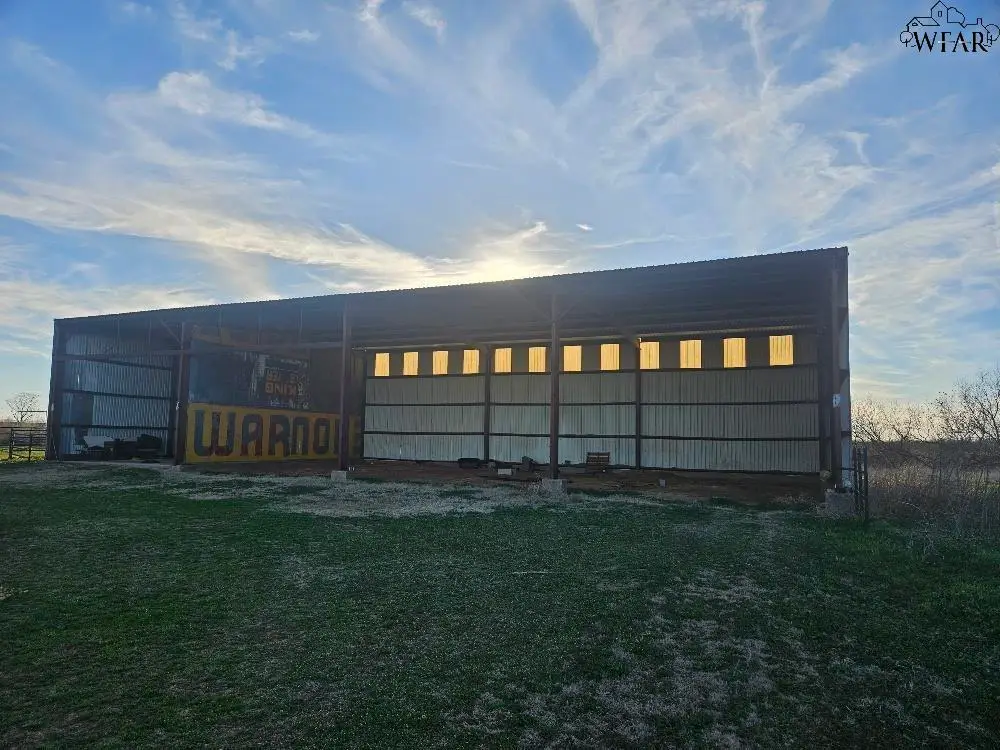 2768 S PETERSON ROAD, Iowa Park, TX 76367 - Image #1