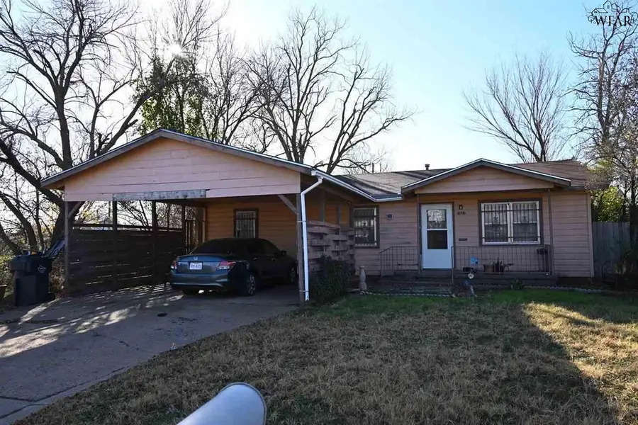 1021 ROOSEVELT STREET, Wichita Falls, TX 76301 - Image #2