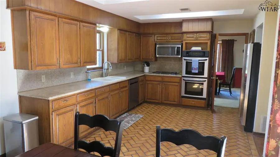 4313 RIDGEMONT DRIVE, Wichita Falls, TX 76309 - Image #2