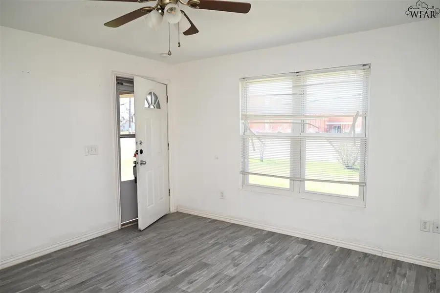 1905 WINDTHORST ROAD, Wichita Falls, TX 76301 - Image #3