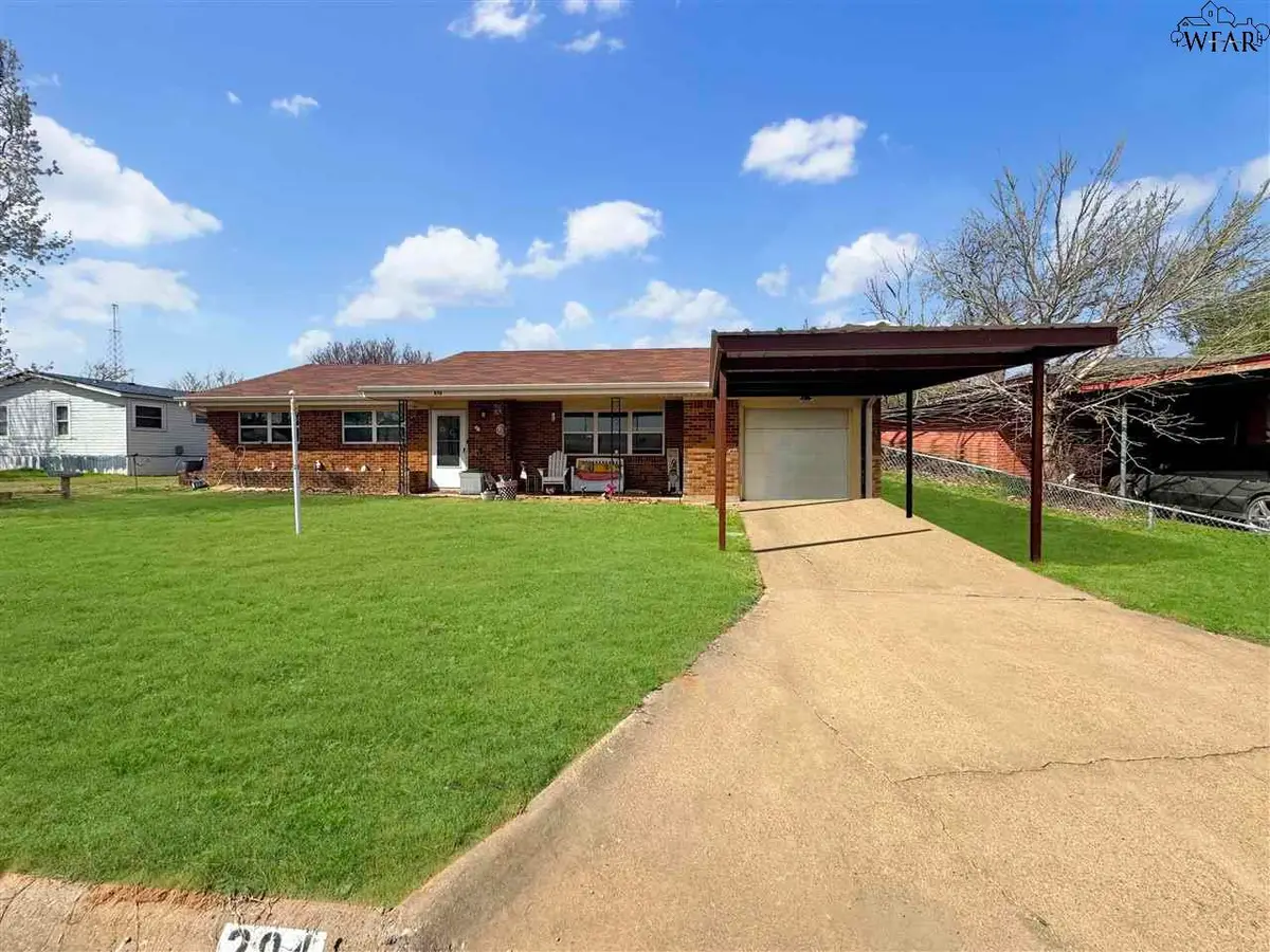 204 MOCKINGBIRD LANE, Burkburnett, TX 76354 - Image #1