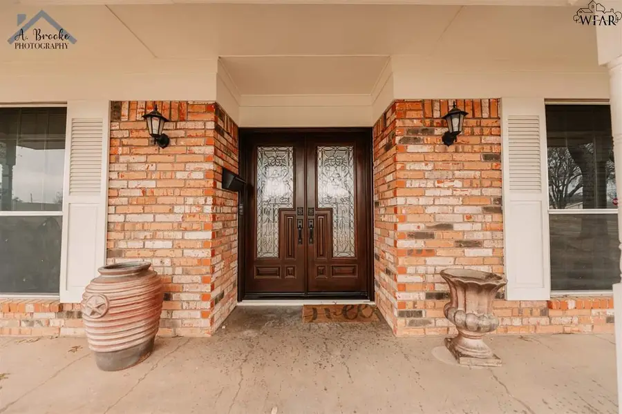 4302 HURSON LANE, Wichita Falls, TX 76302 - Image #3