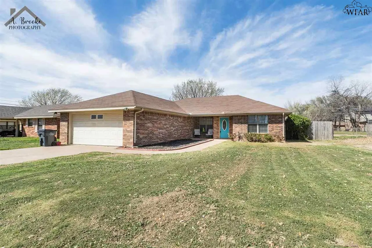 4318 VIEWPARK, Wichita Falls, TX 76306 - Image #1