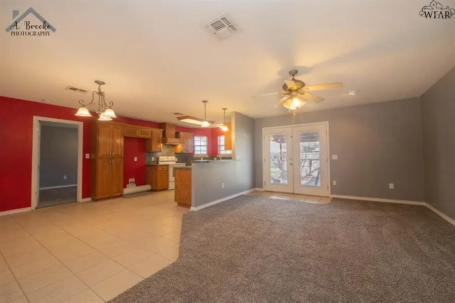 4318 VIEWPARK, Wichita Falls, TX 76306 - Image #3