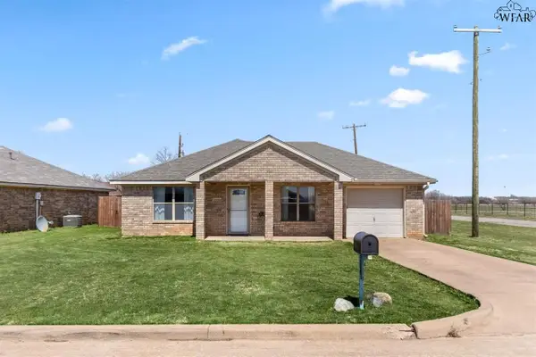 1233 NEWMAN AVENUE, Iowa Park, TX 76367