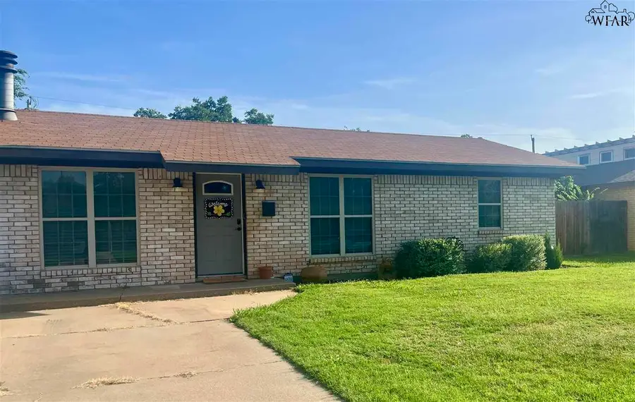 3018 LAVELL AVENUE, Wichita Falls, TX 76308 - Image #2