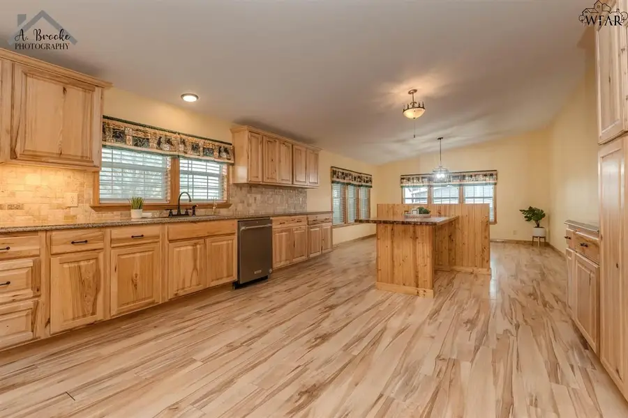 1405 S FM 369, Burkburnett, TX 76354 - Image #2