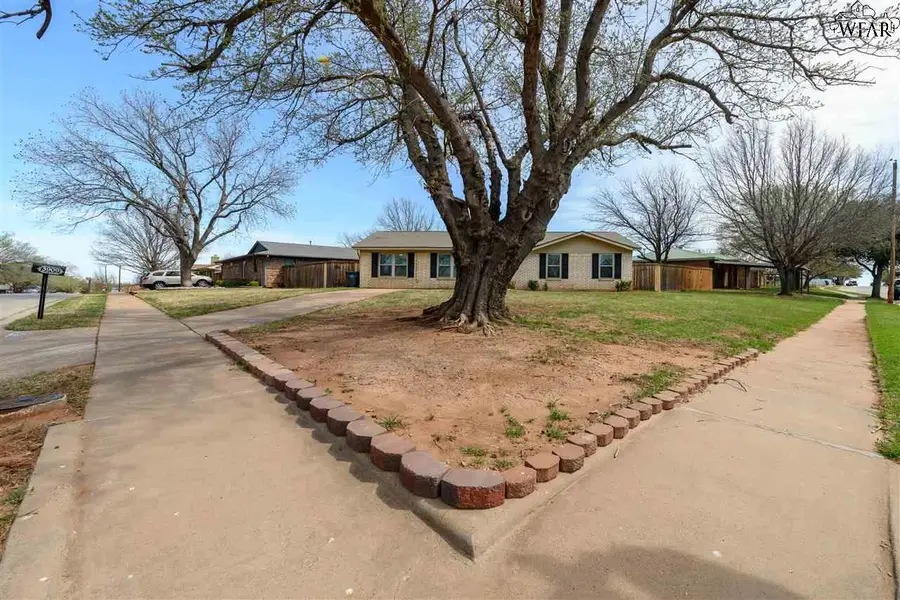 3909 PARKER BOULEVARD, Wichita Falls, TX 76302 - Image #2
