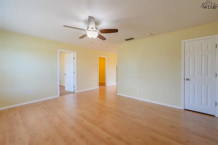 3909 PARKER BOULEVARD, Wichita Falls, TX 76302 - Image #3