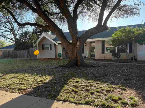 2812 LAMBETH WAY, Wichita Falls, TX 76309