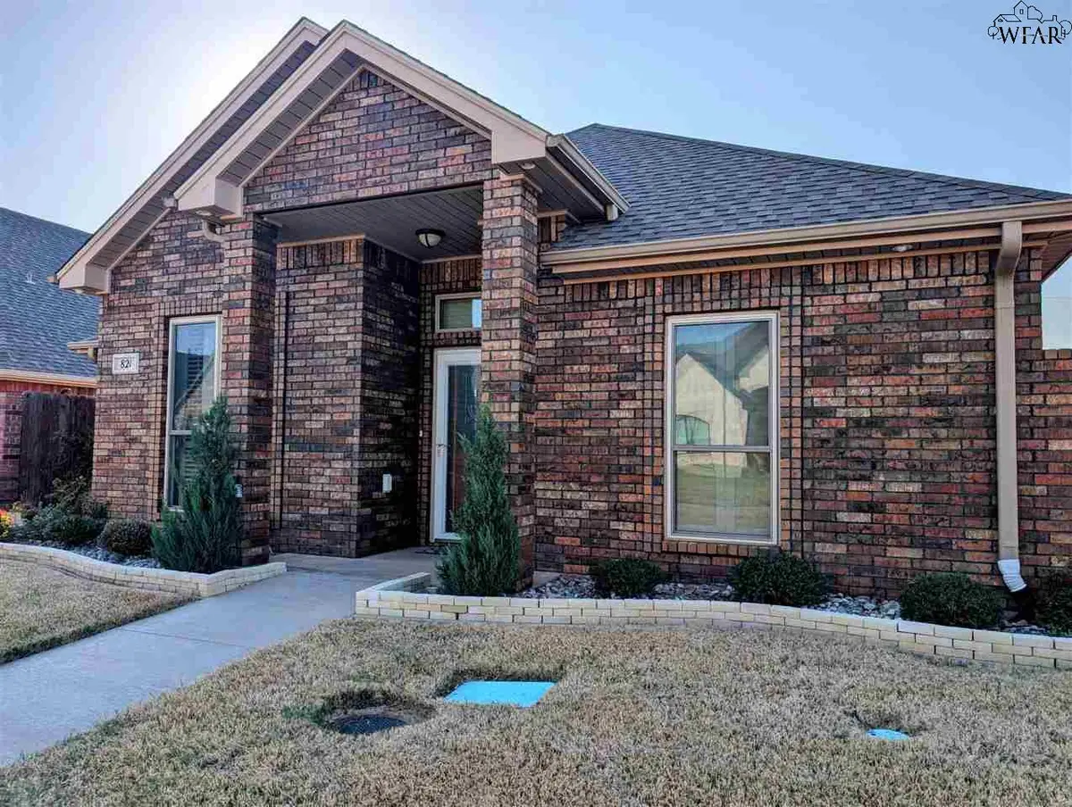 821 COULTER DRIVE, Burkburnett, TX 76354 - Image #1