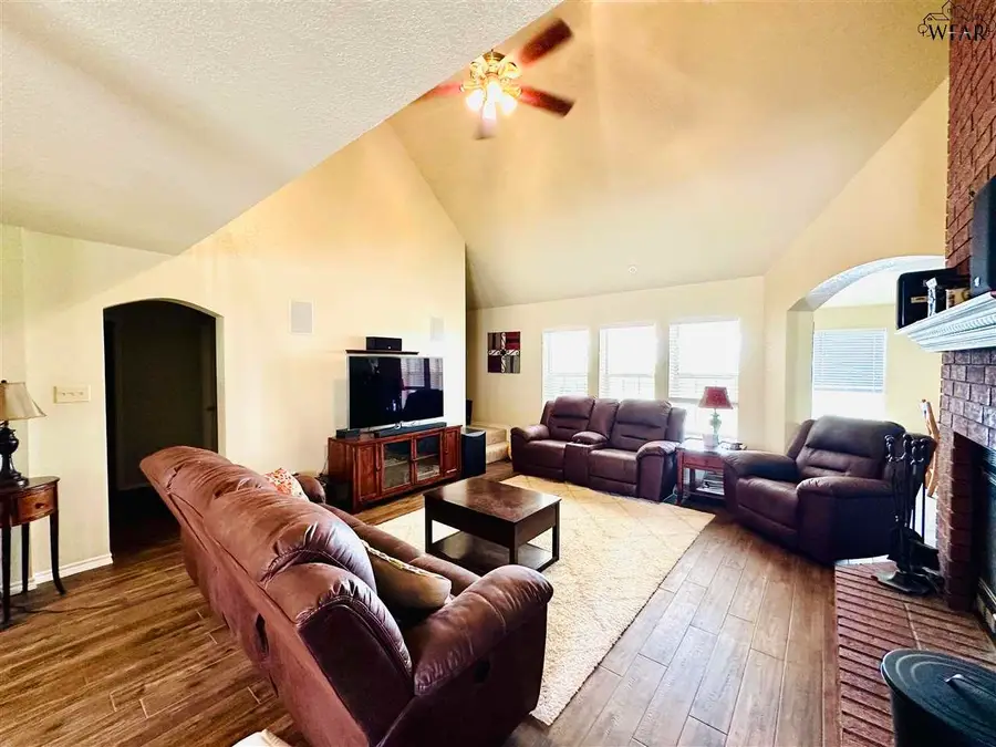 245 LITTLE BEAVER ROAD, Wichita Falls, TX 76310 - Image #2