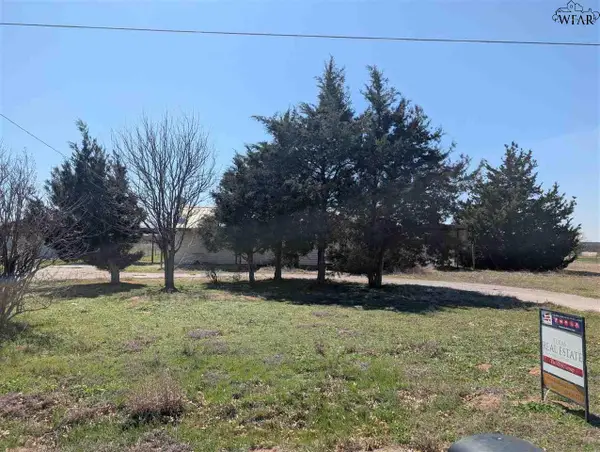 1041 SCHMOKER ROAD, Burkburnett, TX 76354