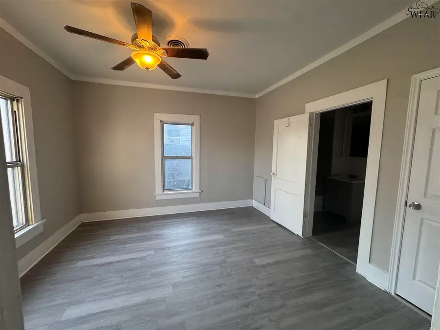 509 E 4TH STREET, Burkburnett, TX 76354 - Image #3