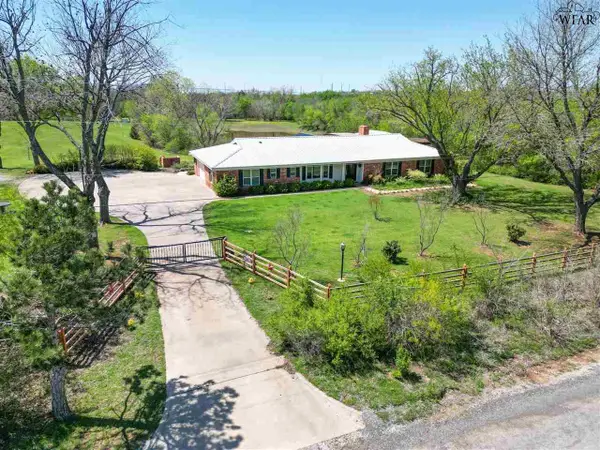 641 S HANCOCK STREET, Henrietta, TX 76365