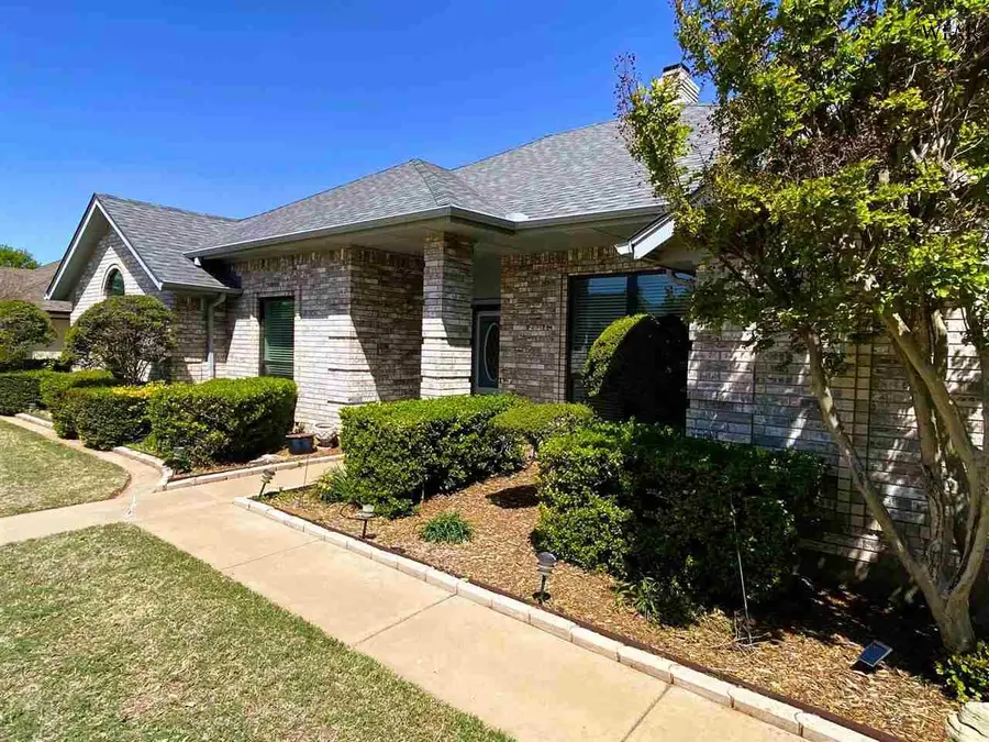 1105 PHEASANT LANE, Burkburnett, TX 76354 - Image #2