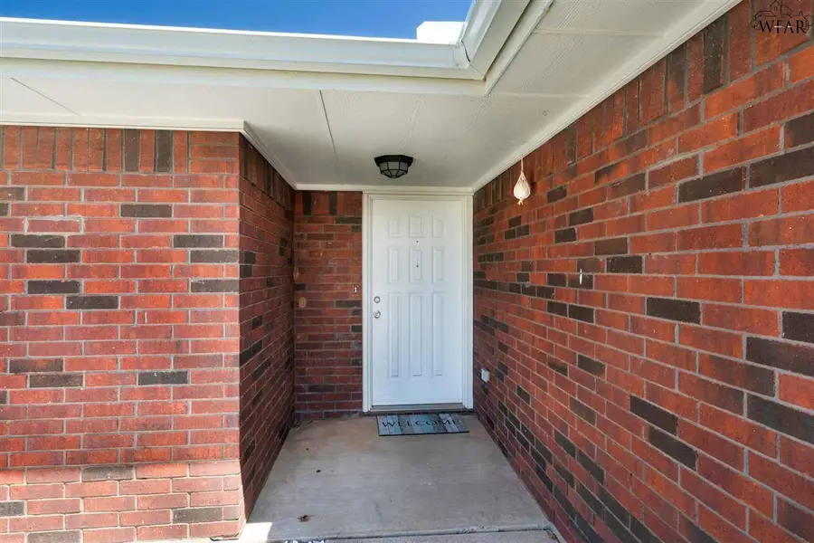 10 BASSWOOD DRIVE, Wichita Falls, TX 76310 - Image #2