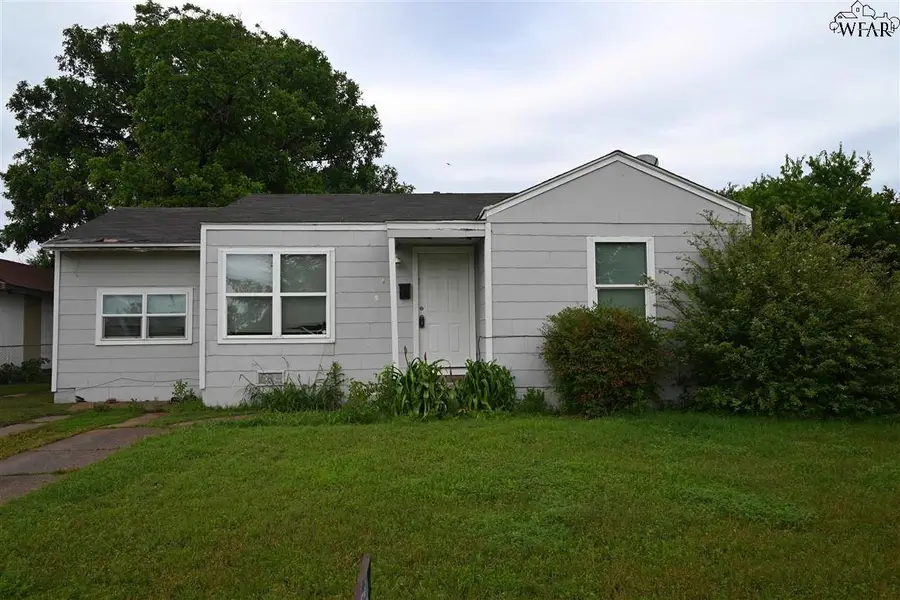 3016 THOMAS AVENUE, Wichita Falls, TX 76310 - Image #2