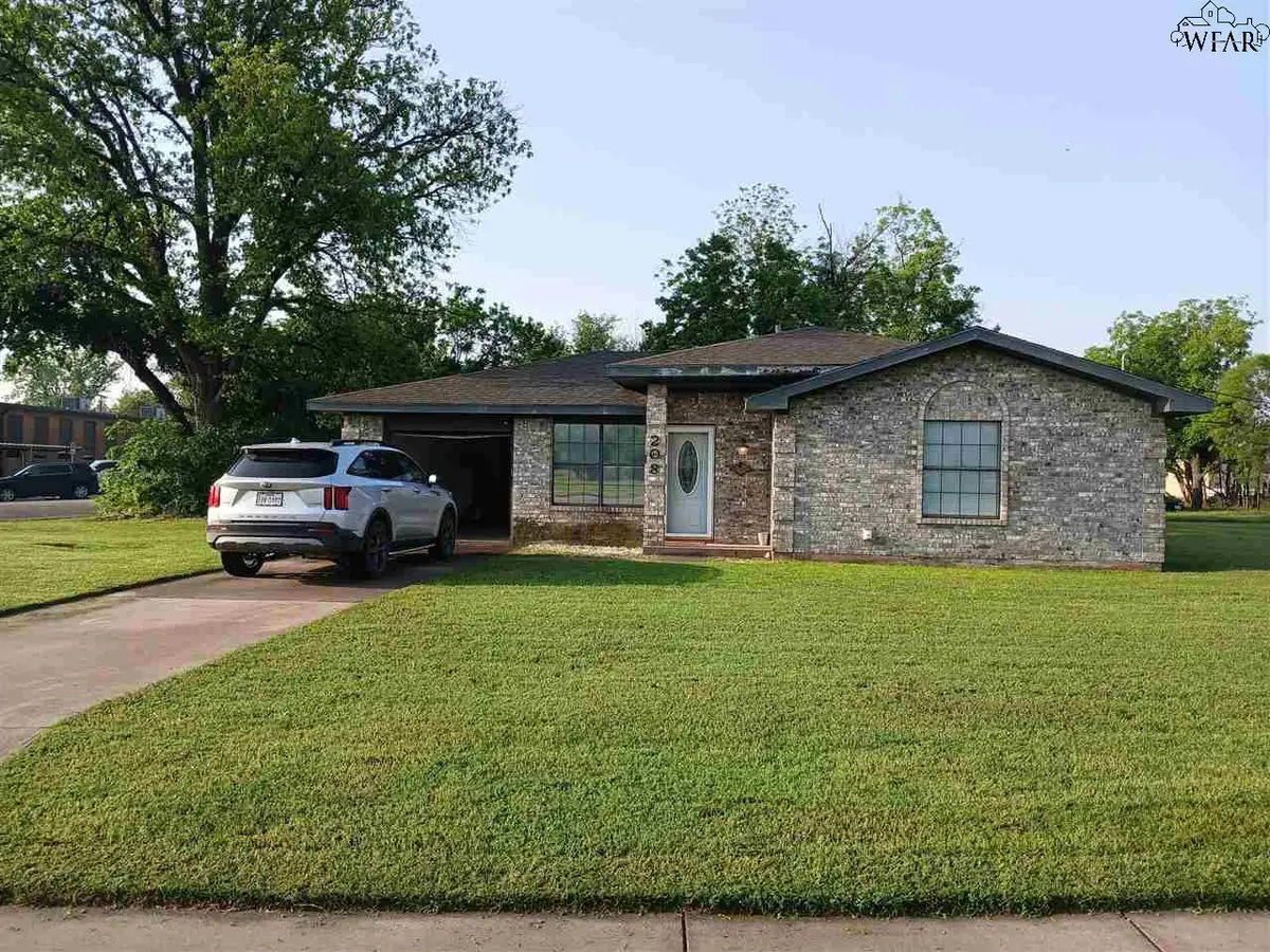 208 E ARCHER STREET, Seymour, TX 76380 - #1