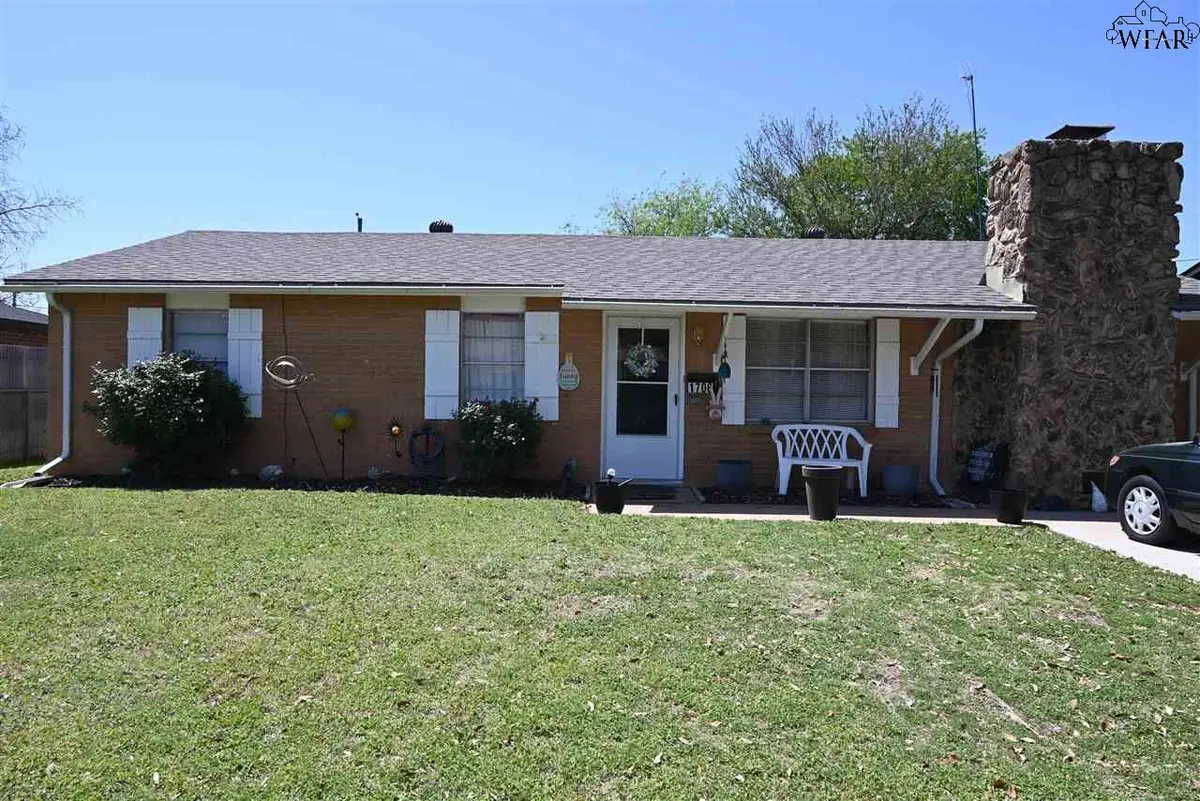 1706 CIMARRON TRAIL, Wichita Falls, TX 76306 - Image #1