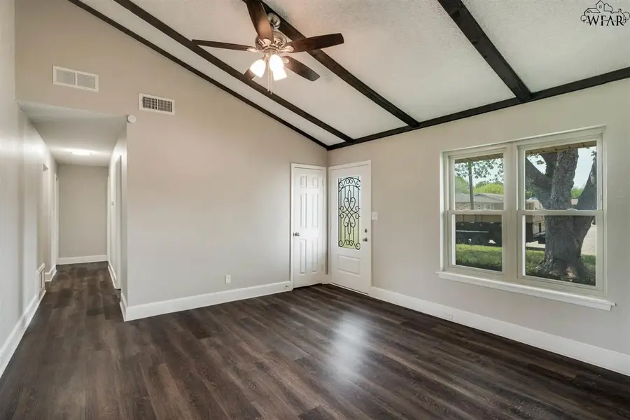 1631 GRANDVIEW EAST, Wichita Falls, TX 76306 - Image #2