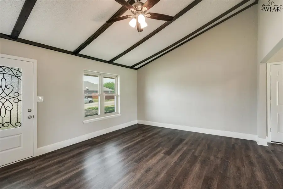 1631 GRANDVIEW EAST, Wichita Falls, TX 76306 - Image #3