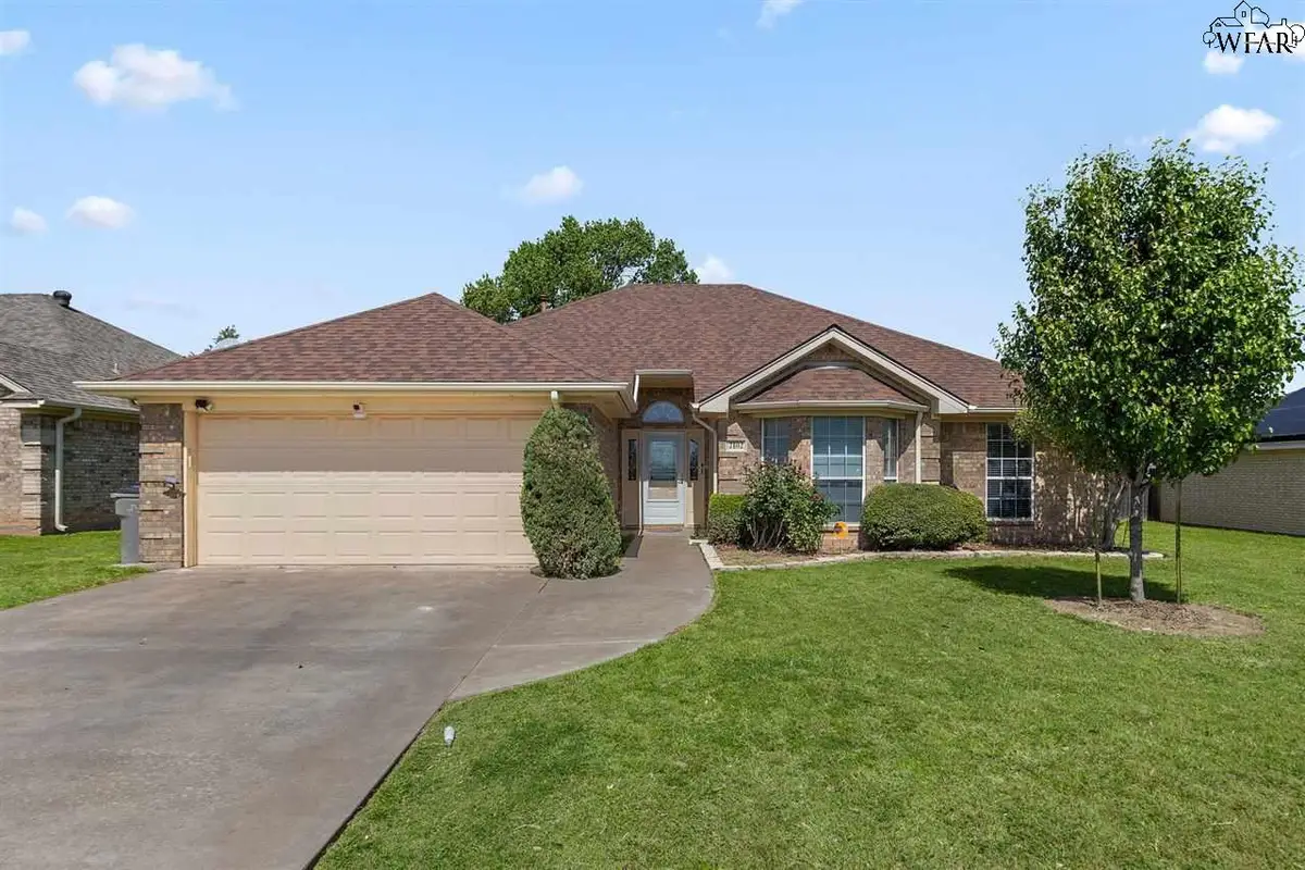 2102 E HUNTERS GLEN, Wichita Falls, TX 76306-9999 - Image #1