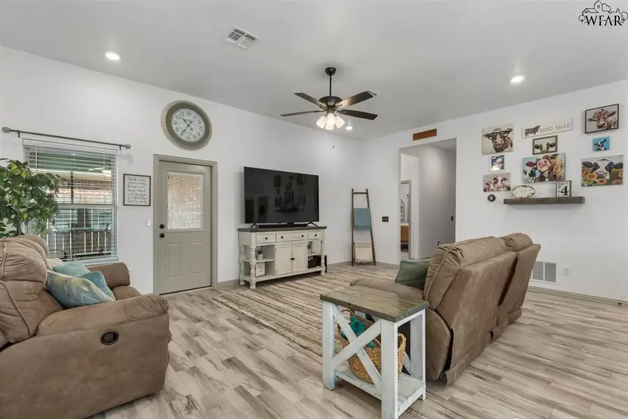 2333 TINKER TRAIL, Wichita Falls, TX 76306 - Image #3