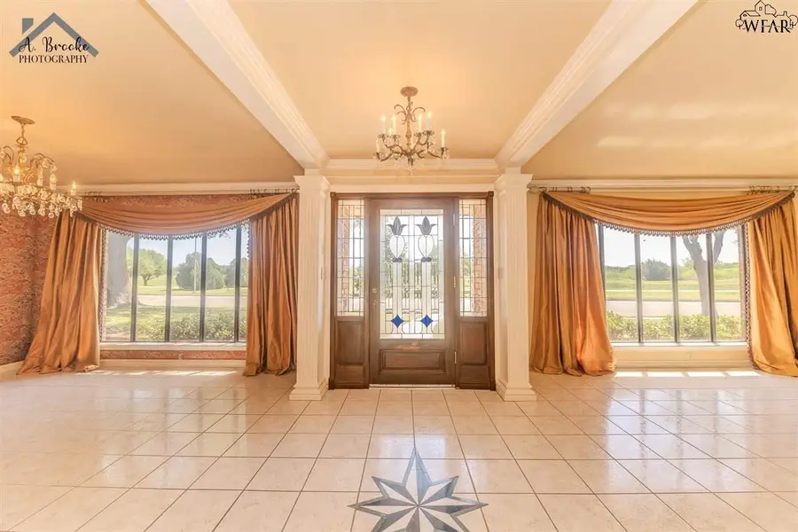 4500 WEEKS PARK LANE, Wichita Falls, TX 76308 - Image #3