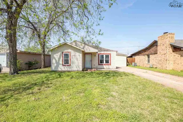 2817 FEATHERSTON AVENUE, Wichita Falls, TX 76308