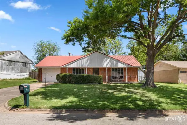 1513 DOUGLAS DRIVE, Iowa Park, TX 76367