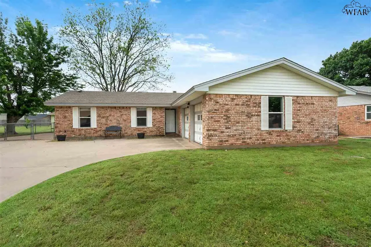 1404 AMHERST STREET, Burkburnett, TX 76354 - Image #1