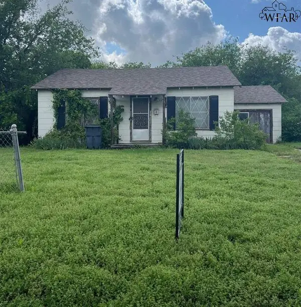 2404 BROAD STREET, Wichita Falls, TX 76301