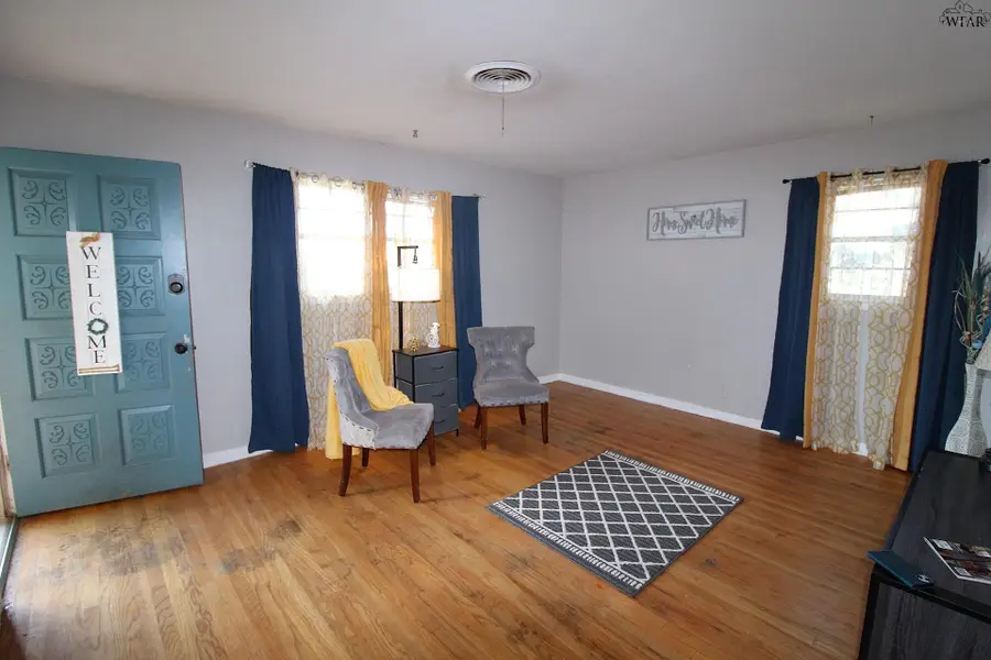 4949 S LAKE PARK DRIVE, Wichita Falls, TX 76302 - Image #3