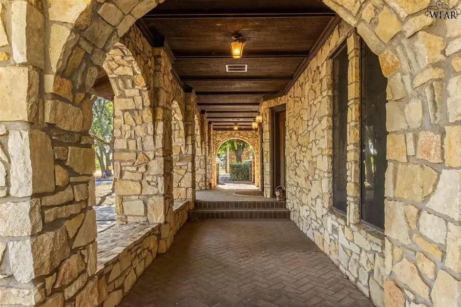 1602 CEDAR AVENUE, Megargel, TX 76370 - Image #3