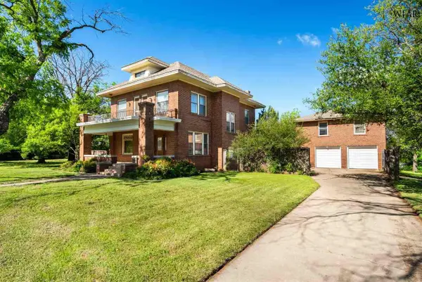 800 FILLMORE STREET, Wichita Falls, TX 76301