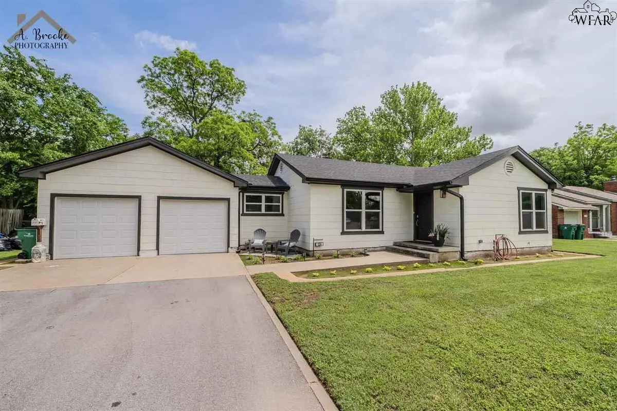 124 ROSE STREET, Burkburnett, TX 76354 - Image #1