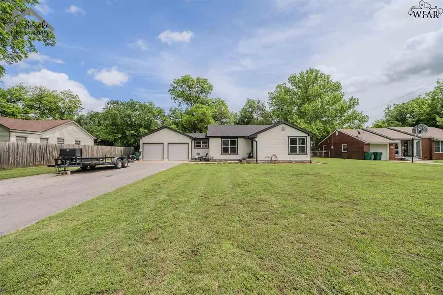 124 ROSE STREET, Burkburnett, TX 76354 - Image #2