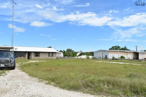 369 MEDLAN CHAPEL ROAD, Graham, TX 76450