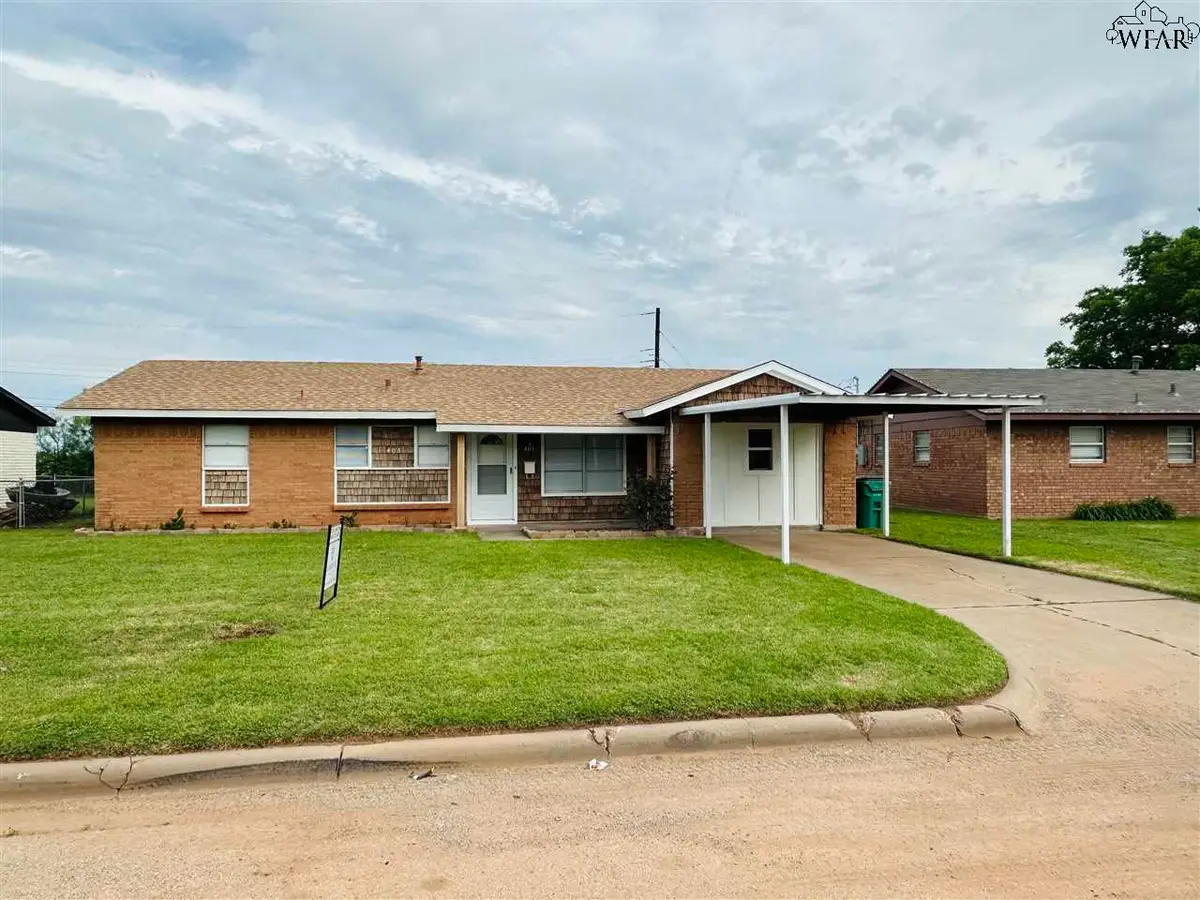 403 W VALLEY DRIVE, Iowa Park, TX 76367 - Image #1