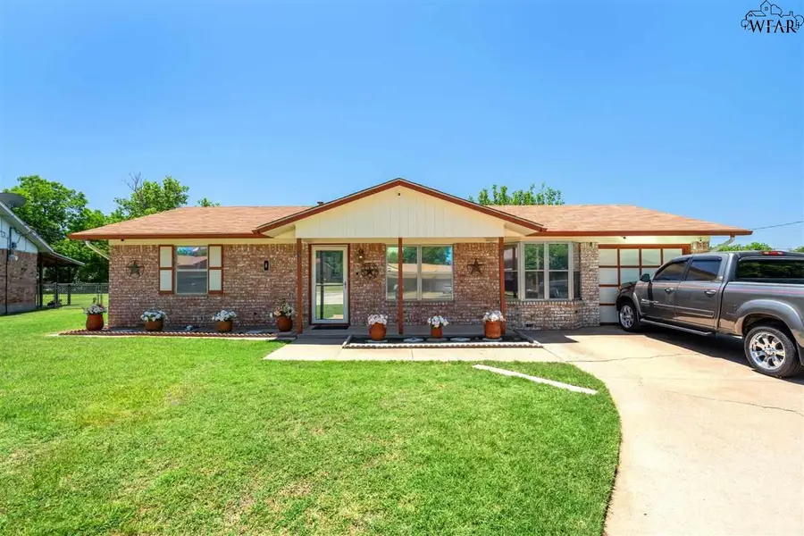 6 CENTENNIAL COURT, Wichita Falls, TX 76306 - Image #2