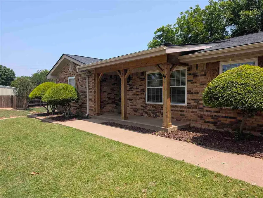 3 RAYMOND CIRCLE, Wichita Falls, TX 76308 - Image #2