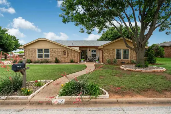 2 SURREY CIRCLE, Iowa Park, TX 76367