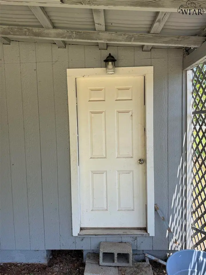 603 S COLORADO STREET, Iowa Park, TX 76367 - Image #3