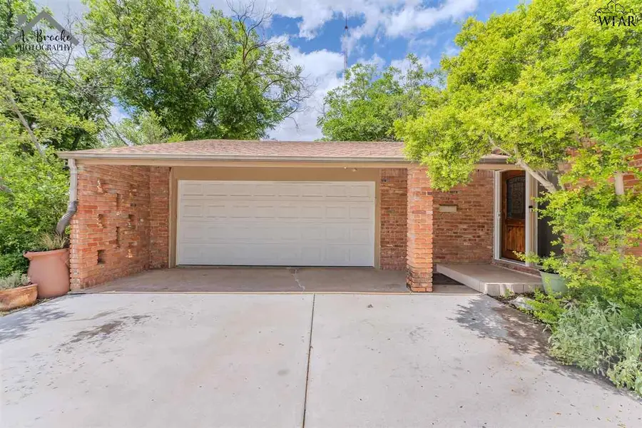 3308 ARROWHEAD DRIVE, Wichita Falls, TX 76309 - Image #3