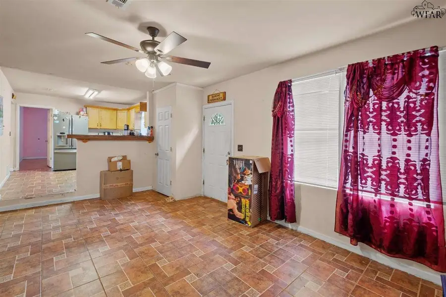 1532 CLOVER LANE, Wichita Falls, TX 76305-0000 - Image #2