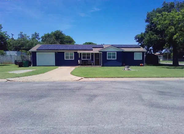 111 LINDEN STREET, Burkburnett, TX 76354