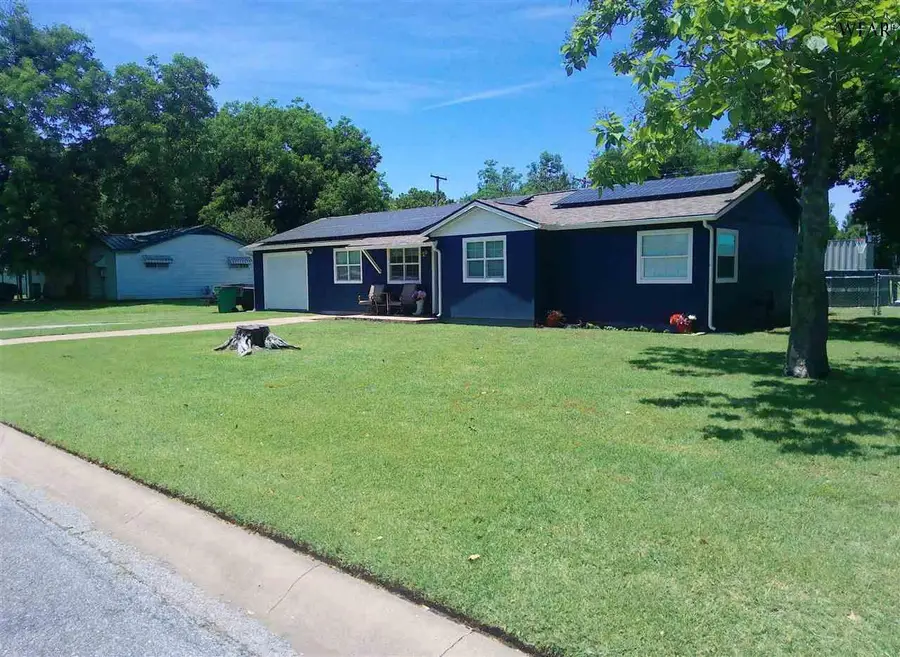 111 LINDEN STREET, Burkburnett, TX 76354 - Image #2