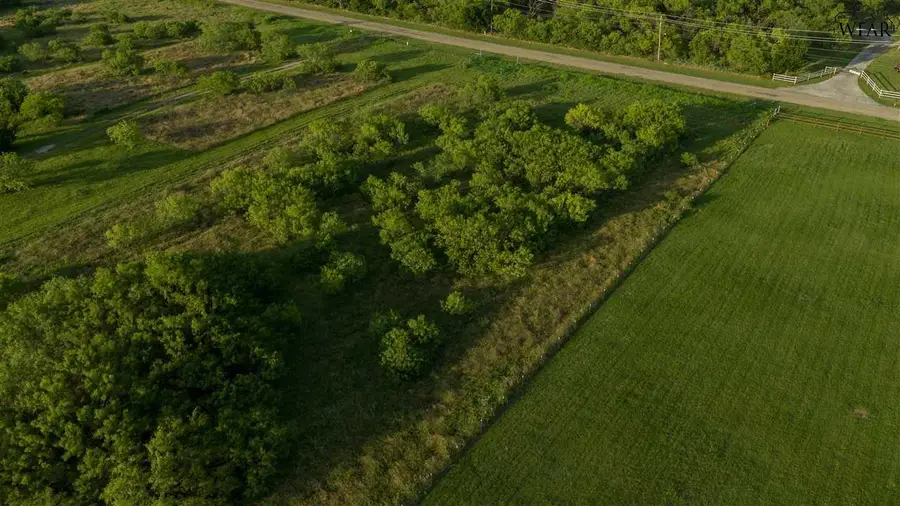 4224 CITY VIEW DRIVE, Wichita Falls, TX 76305 - Image #2